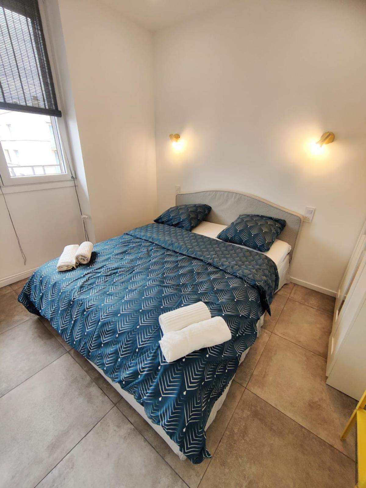 Loft Chic Avec Mezzanine Contemporaine Appartement Vénissieux Buitenkant foto